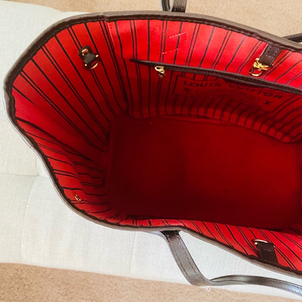 Louis Vuitton Damier Ebene Neverfull MM - Picture 10 of 17